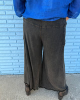 Rebel Wide-Leg Pants